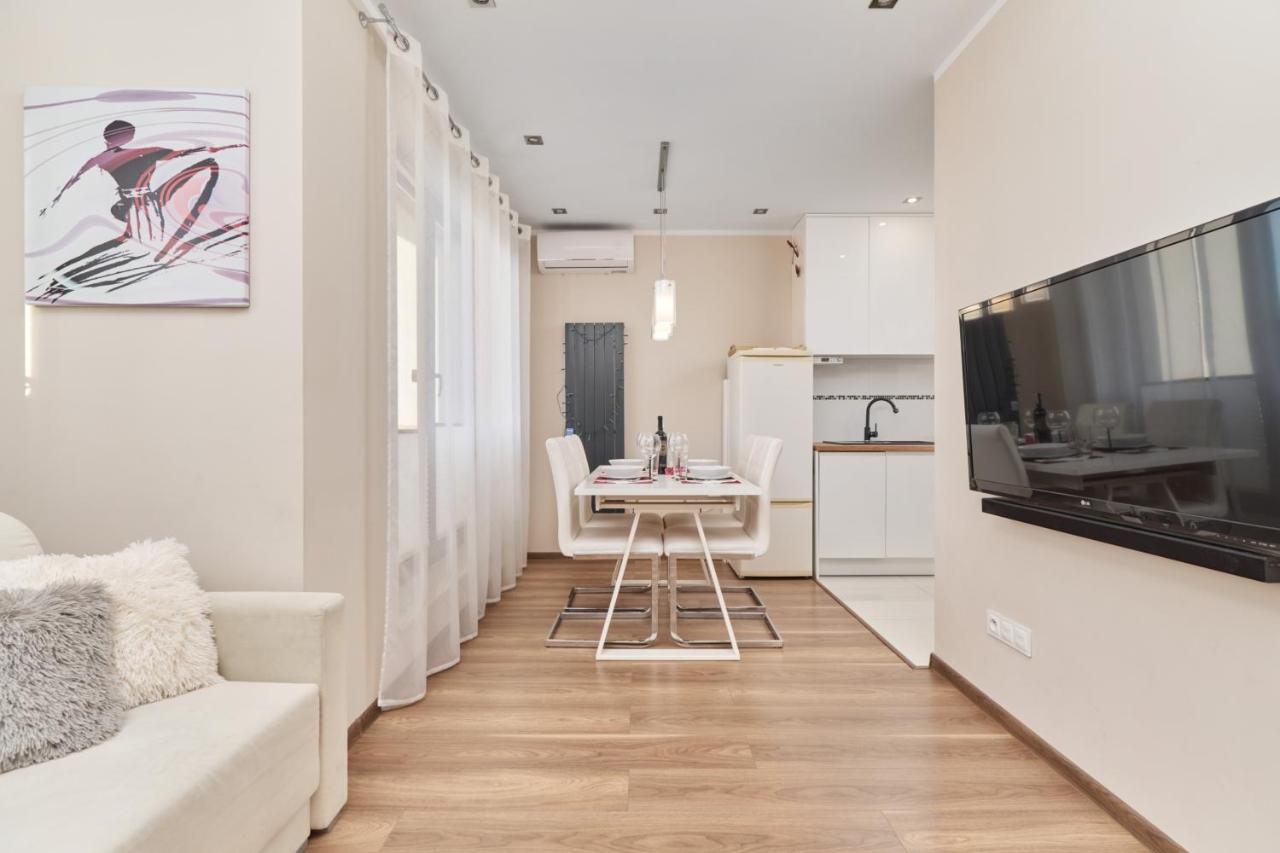 Apartment Wroclaw Krakowska With Balcony And Free Garage By Noclegi Renters Экстерьер фото