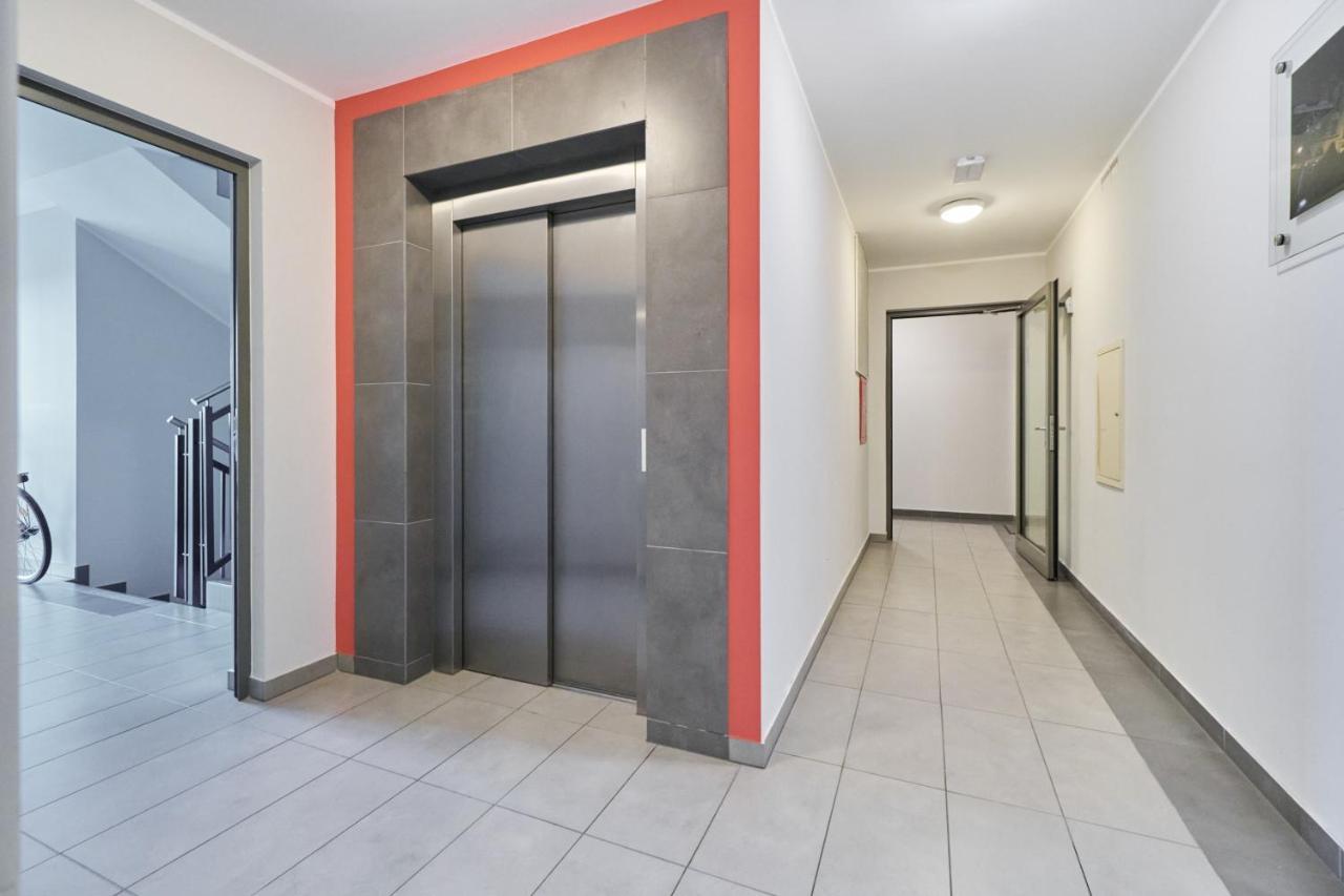 Apartment Wroclaw Krakowska With Balcony And Free Garage By Noclegi Renters Экстерьер фото